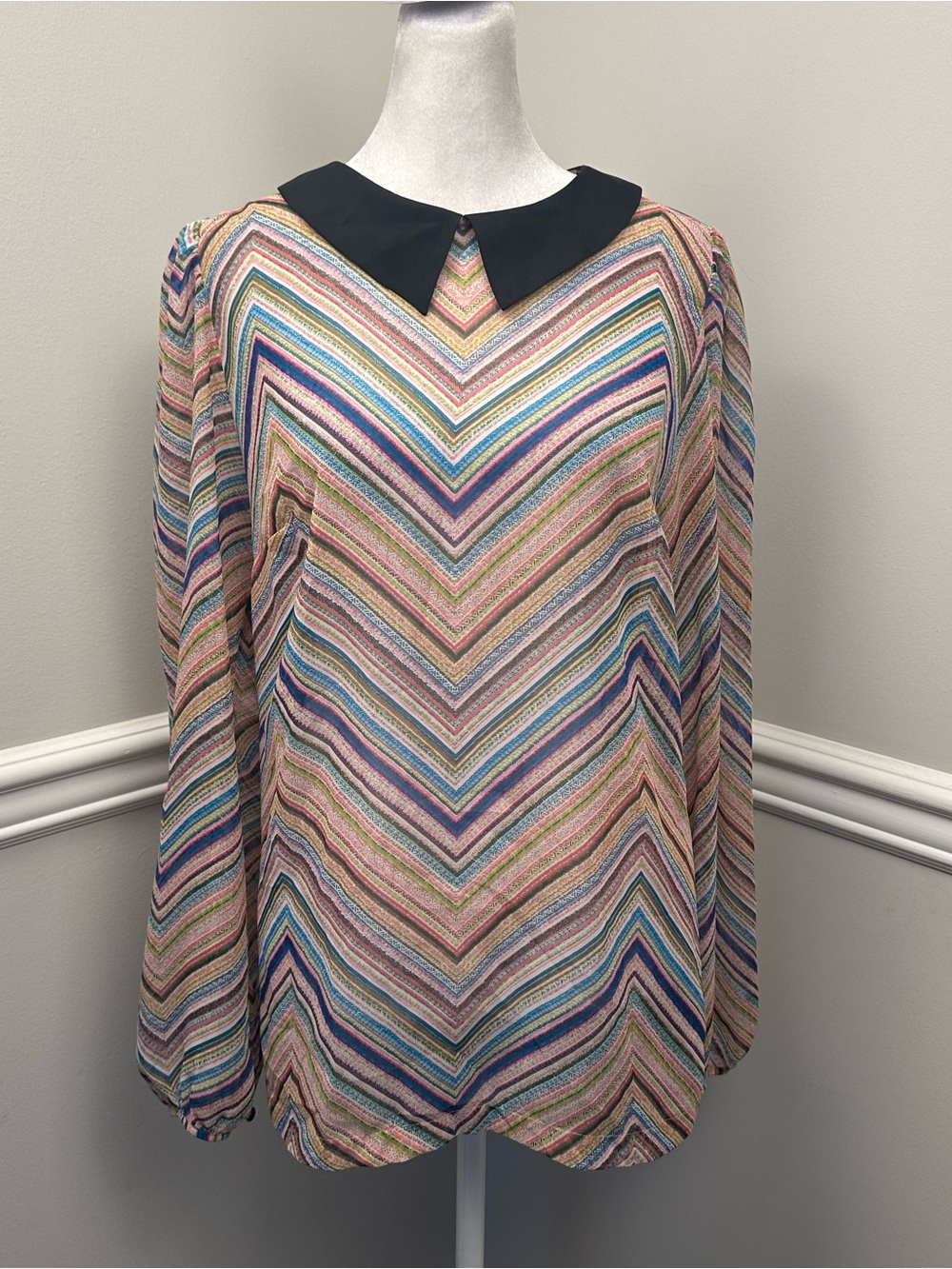 Allen B. By Allen Schwartz Multicolor Chevron Blouse with Black Collar